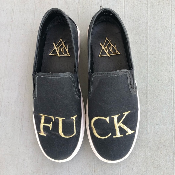 Shoes That Say It All - Picture 1 of 5